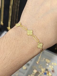 18k Saudi Gold Clover Paperclip Bracelet