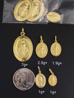 18K Saudi Gold miraculous medal pendant