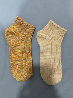 2 Pairs of Uniqlo Socks