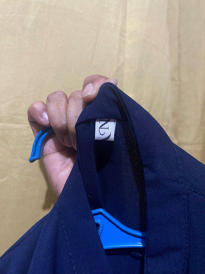 3/4 Blue Blouse (Category: Blouses) located in Manila. Submitted by cufflej (Listing ID 1300587060, Image 3). Description: .