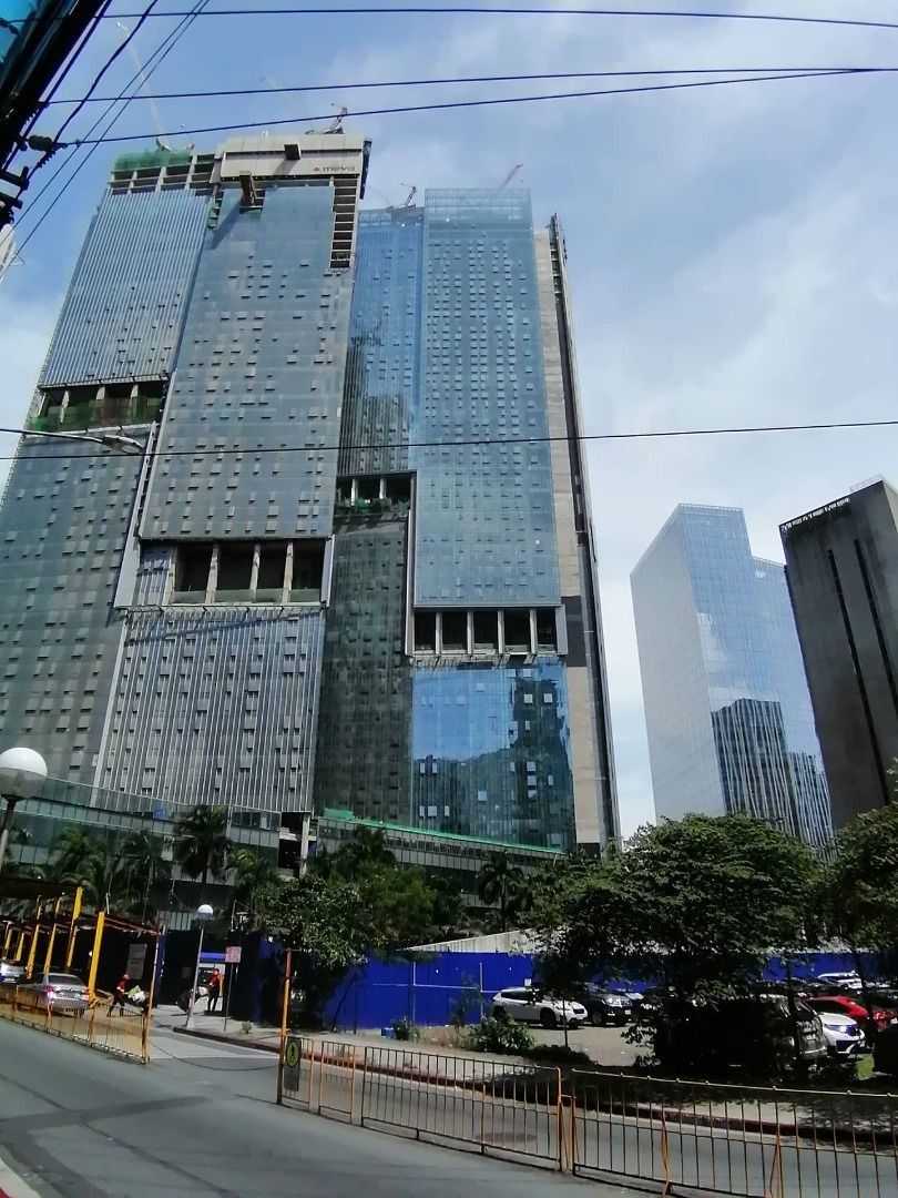 Park Central Towers, 3BR Skyview Villa Unit FOR SALE MAKATI AVE