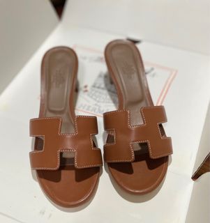 Authentic Hermes Oasis calfskin Sandals With Cert and Dustbag Size 37