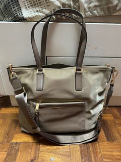 Authentic Michael Kors Tote with crossbody