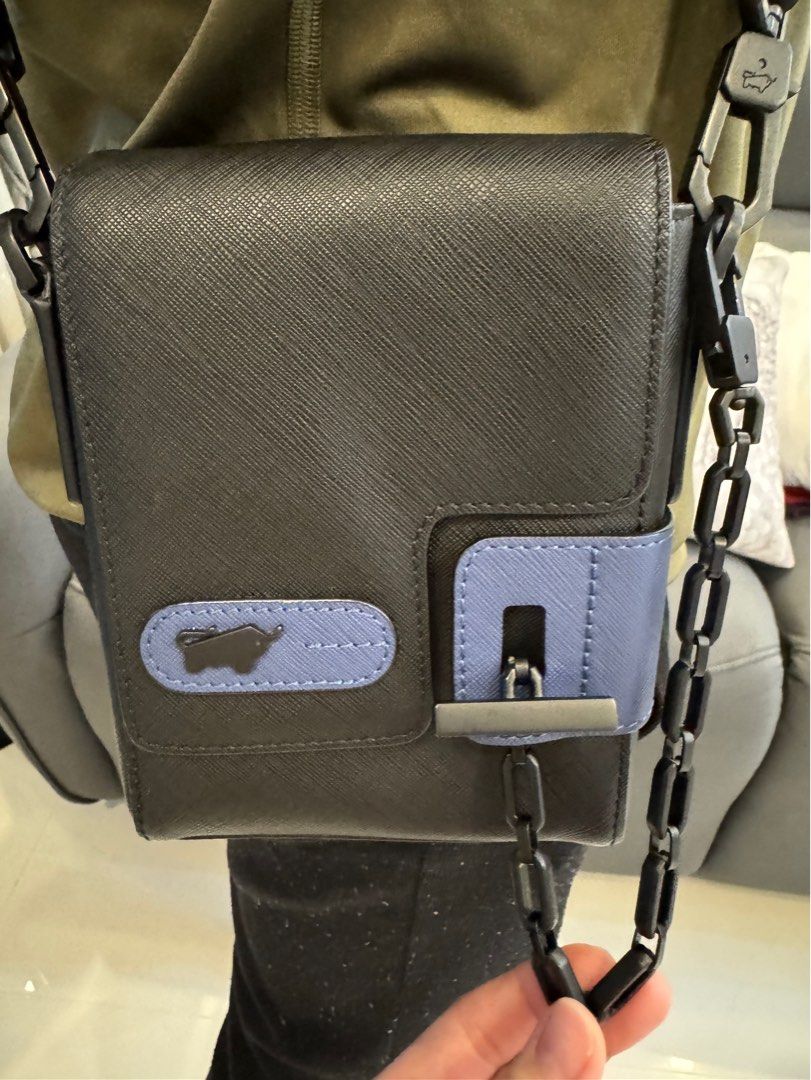 Braun Buffel Men s sling bag