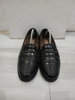 Bristol Leather Loafers Shoes

Size: 8.5