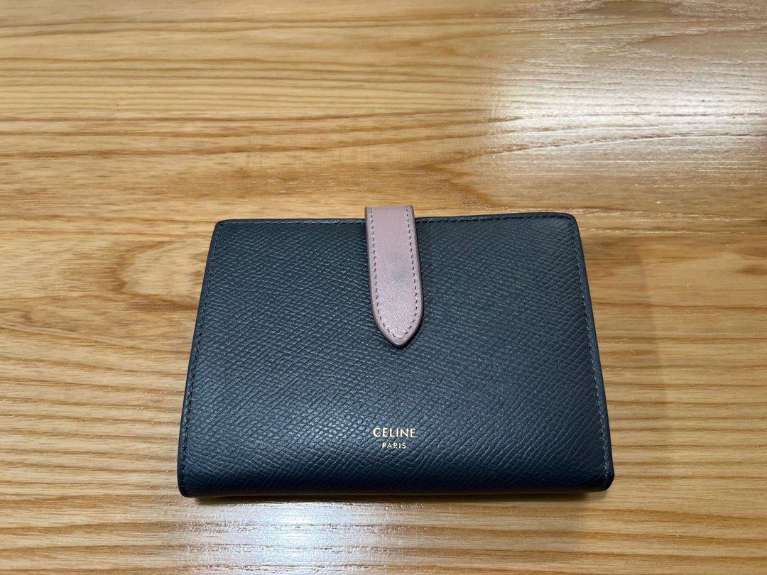 CELINE MEDIUM STRAP WALLET IN BICOLOUR GRAINED CALFSKIN, Luxury