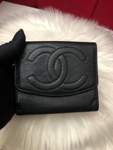 Chanel Wallet Black Caviar (Category: Luxury Bags & Wallets) located in Pasay City. Submitted by watch.authentic_ph (Listing ID 1300520876, Image 1). Description: ▪️Preowned Authentic ▪️Chanel Black Caviar Wallet ▪️Inclusion: no inclusion ▪️9,800 only ▪️MOP: Cash / Layaway ▪️Shipping: Same Day Delivery within Metro Manila (LBC (Provincial) 0️⃣9️⃣1️⃣7️⃣1️⃣6️⃣9️⃣5️⃣2️⃣4️⃣3️⃣ ⚠️DISCLAIMER: Watch Authentic is not associated or affiliated with any of 