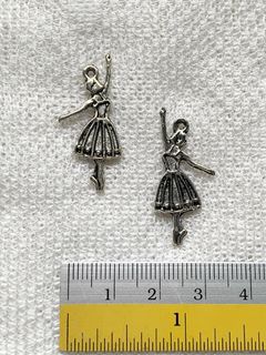 (Category: ) located in . Submitted by niftycrafts (Listing ID 1300498382, Image 1). Description: .