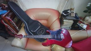 Electric guitar with freebies