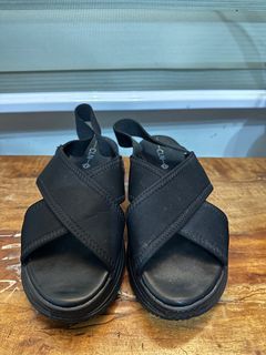 Mother’s Day & Payday Sale ‼️ CLN Wallis Sandals (Size 7 or 38 EU Womens)