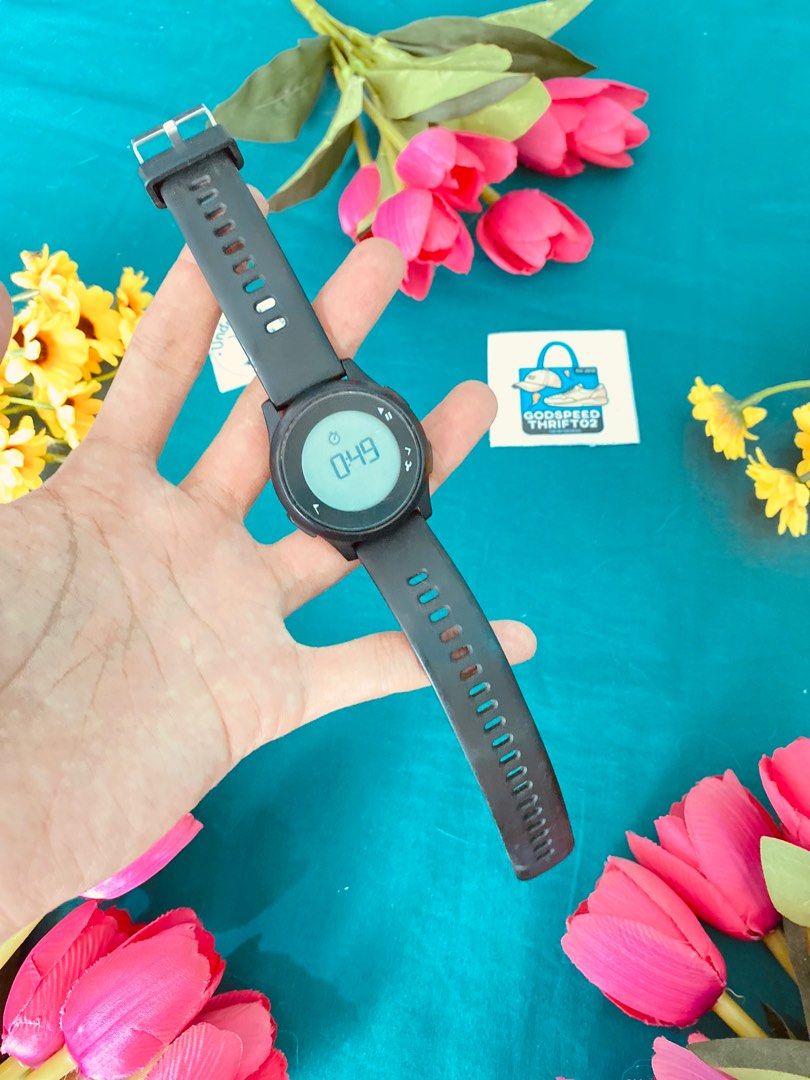 Decalthon Stopwatch Running ATW100 Fesyen Pria Jam Tangan di Carousell