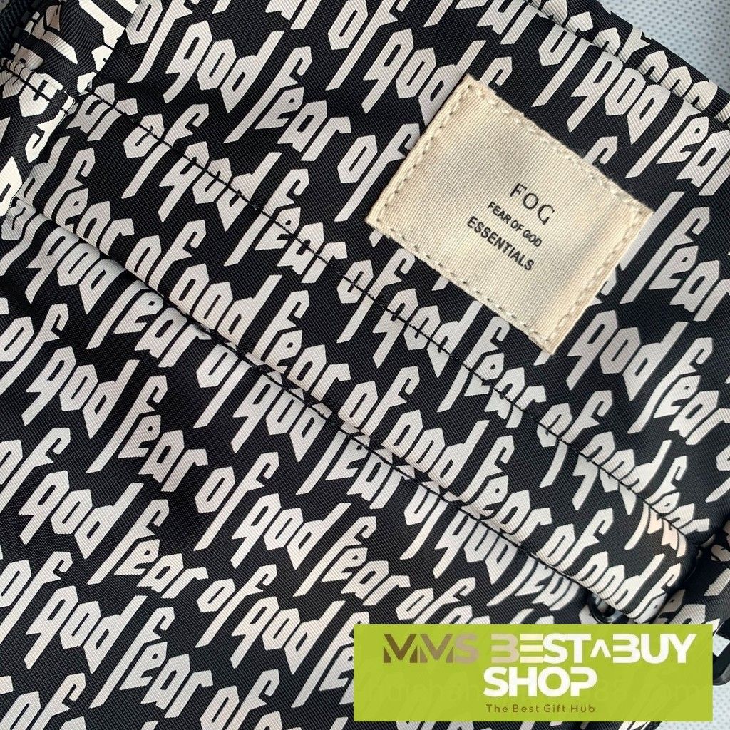 FOG FEAR OF GOD CROSSBODY BAG (Category: Purses & Pouches) located in Manila. Submitted by mms_bestshop (Listing ID 1300507948, Image 2). Description: ✓100% Authentic ✓Color: Black ✓Inclusions: Tags ,Ziplock, Leather ✓Materials: Nylon, Oxford ✓100% waterproof ✓Limited stock only ✓Cash on pick and cash on delivery are available nationwide Also available same day cash on delivery with Metro manila and near provinces. For legit checking you also vis