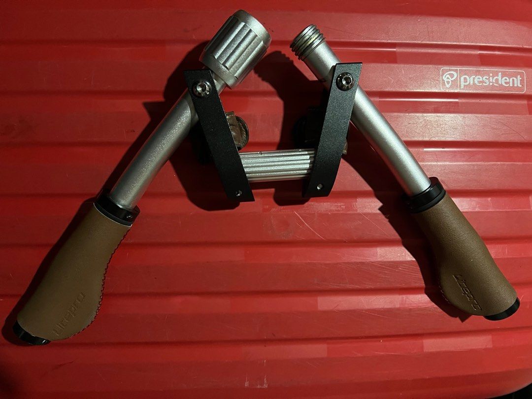 Foldin Handle Bar with Litepro Handle Grip (Category: Bicycles) located in Pasig City. Submitted by jceey (Listing ID 1300531043, Image 1). Description: Aluminum alloy folding handle bar with Litepro PU Leather Handle bar grip Slightly Used RFS: Upgrade.