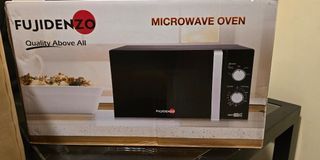 Fujidenzo Microwave Oven