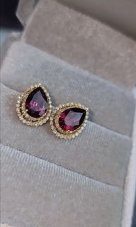 Garnet/Diamond Earring