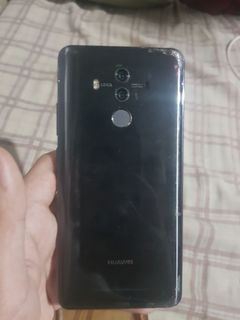 HUAWEI MATE 10 PRO 128GB (REPLACED LCD AND BATTERY, CRACKED BACKGLASS)