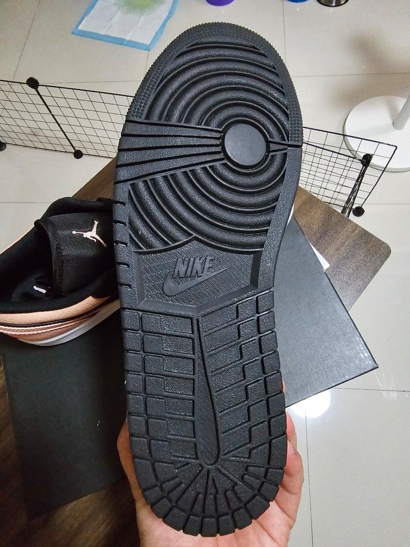 Jordan 1 low Crinson Tint size 9.5us (Category: Sneakers) located in Meycauayan. Submitted by kjc24 (Listing ID 1300565449, Image 3). Description: For Sale Jordan 1 low Crimson Tint Size 9.5us BNDS complete with receipt Titan release price 5000 Meycauayan area meetups.