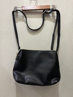 LEATHER TYPE SLING BAG