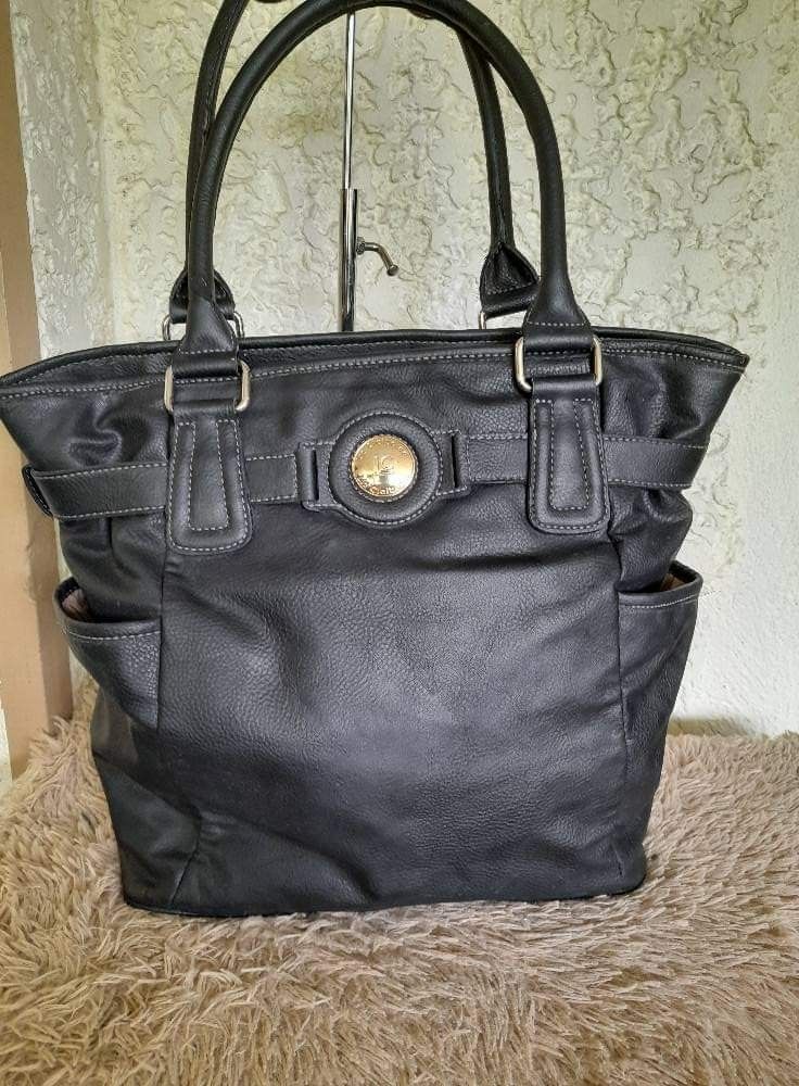 Liz claiborne tote top