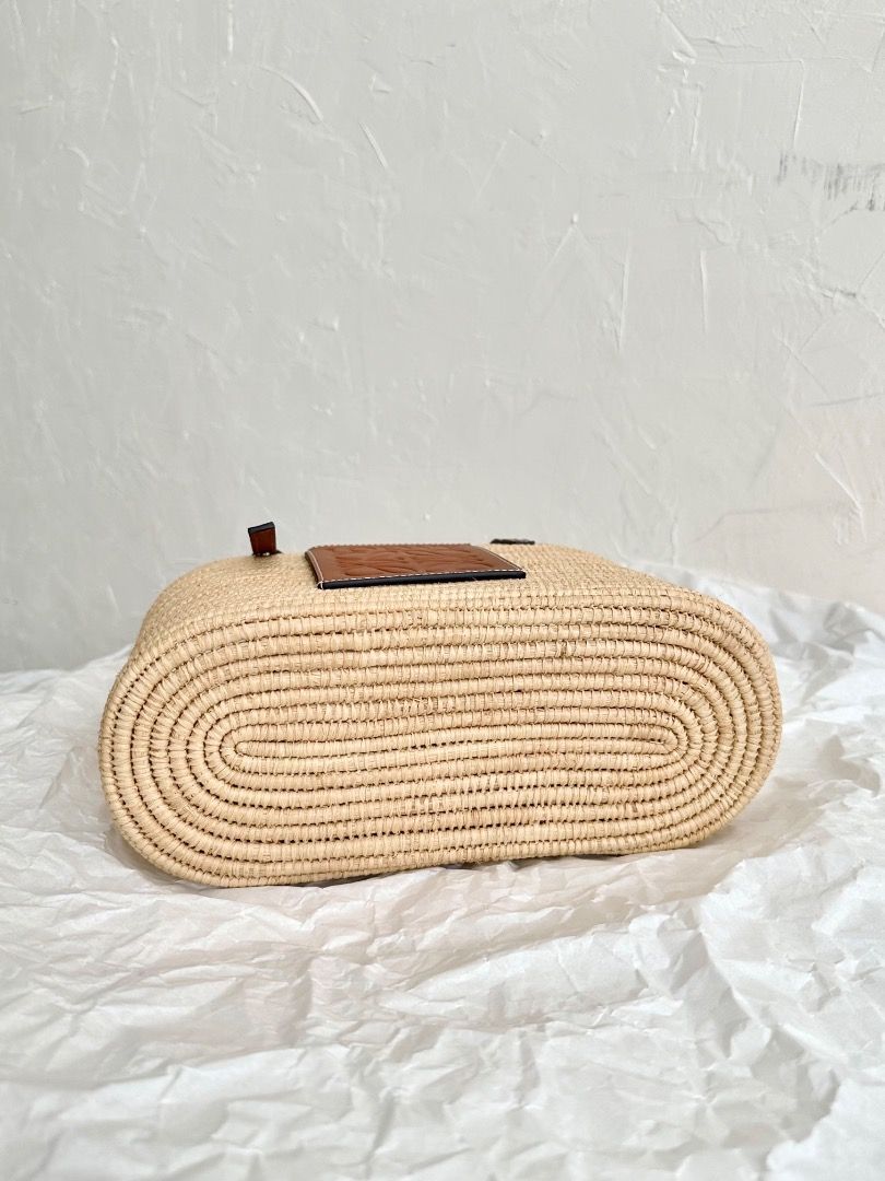 Loewe Basket Bag Square Raffia Tote (Category: Luxury Bags & Wallets) located in Manila. Submitted by designerarchives.ph (Listing ID 1300609192, Image 2). Description: Complete - box, dustbag, paperbag Perfect for summer 🌼🌴🥥🌊 Cheaper compared to others because of tax refund from Europe! Eta: 15 days 50% dp required Buyer will shoulder local sf Shipping: NCR - Grab/Lalamove Provincial - LBC.
