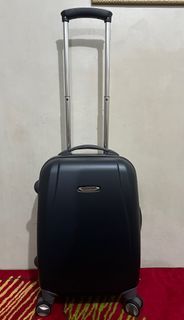 ***STEAL PRICE NA***Luggage (Roncato) Brand from Japan Hand Carry with combination code TSA Approved ***made in italy*** 100% polycarbonate