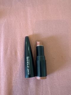 (Category: ) located in . Submitted by destashingmycloset (Listing ID 1300474698, Image 1). Description: .
