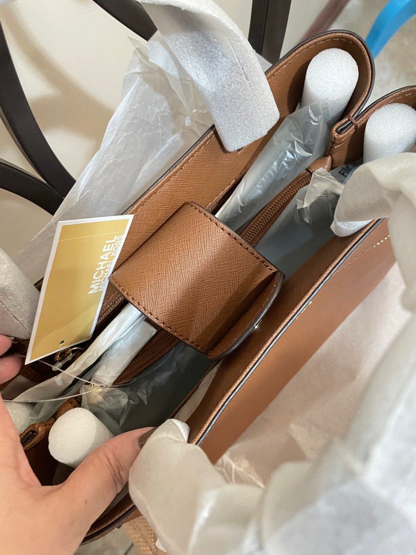 Mk hailee store