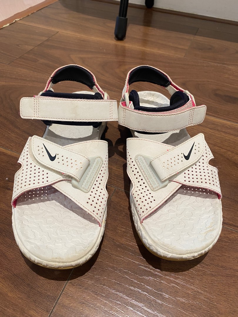 nike acg air deschutz sail spruce aura