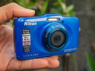 Nikon Coolpix S31 Digital Camera Digicam