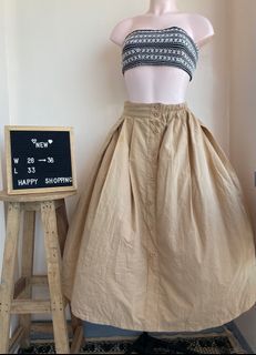 Nude long skirt