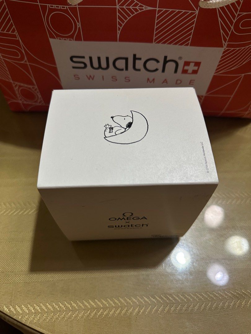 Omega x Swatch Snoopy Moonswatch (Category: Men's Watches) located in Las Pinas. Submitted by ronaldbalicuds (Listing ID 1300604217, Image 2). Description: For Sale Omega x Swatch Moonphase / Snoopy Brandnew complete with receipt Php 27995.
