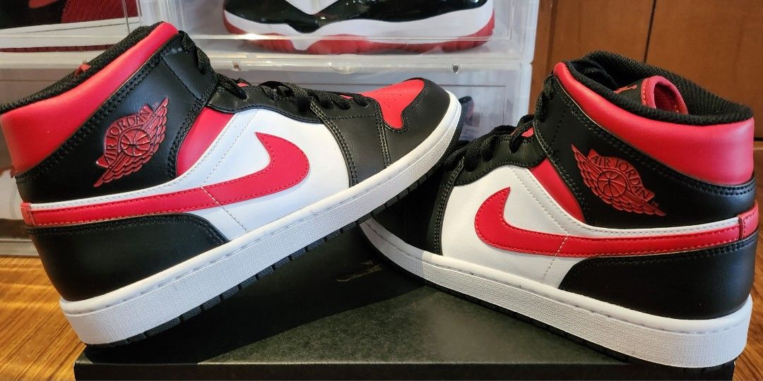 Original Air Jordan 1 Mid Black/White/Fire Red (Category: Sneakers) located in Pasig City. Submitted by eeioo (Listing ID 1300531963, Image 3). Description: Original Air Jordan 1 Mid Black/White/Fire Red •Size 10 •9/10 Condition. Used 2-3x only. •Actual picture posted. • Payment via GCash, BPI, BDO, Cash upon pickup. •Fixed price, no last price inquiry please. •Item is available unless marked as sold. Thank you.