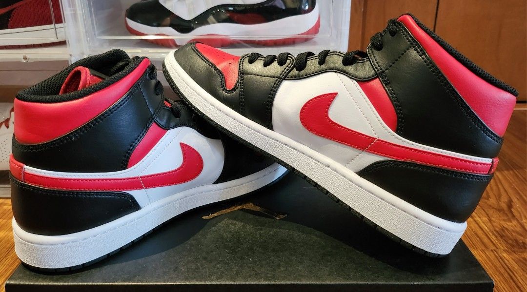 Original Air Jordan 1 Mid Black/White/Fire Red (Category: Sneakers) located in Pasig City. Submitted by eeioo (Listing ID 1300531963, Image 2). Description: Original Air Jordan 1 Mid Black/White/Fire Red •Size 10 •9/10 Condition. Used 2-3x only. •Actual picture posted. • Payment via GCash, BPI, BDO, Cash upon pickup. •Fixed price, no last price inquiry please. •Item is available unless marked as sold. Thank you.