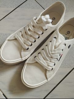 [Original] Fila Classic White Shoes