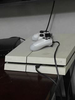 Playstation 4 Glacier white