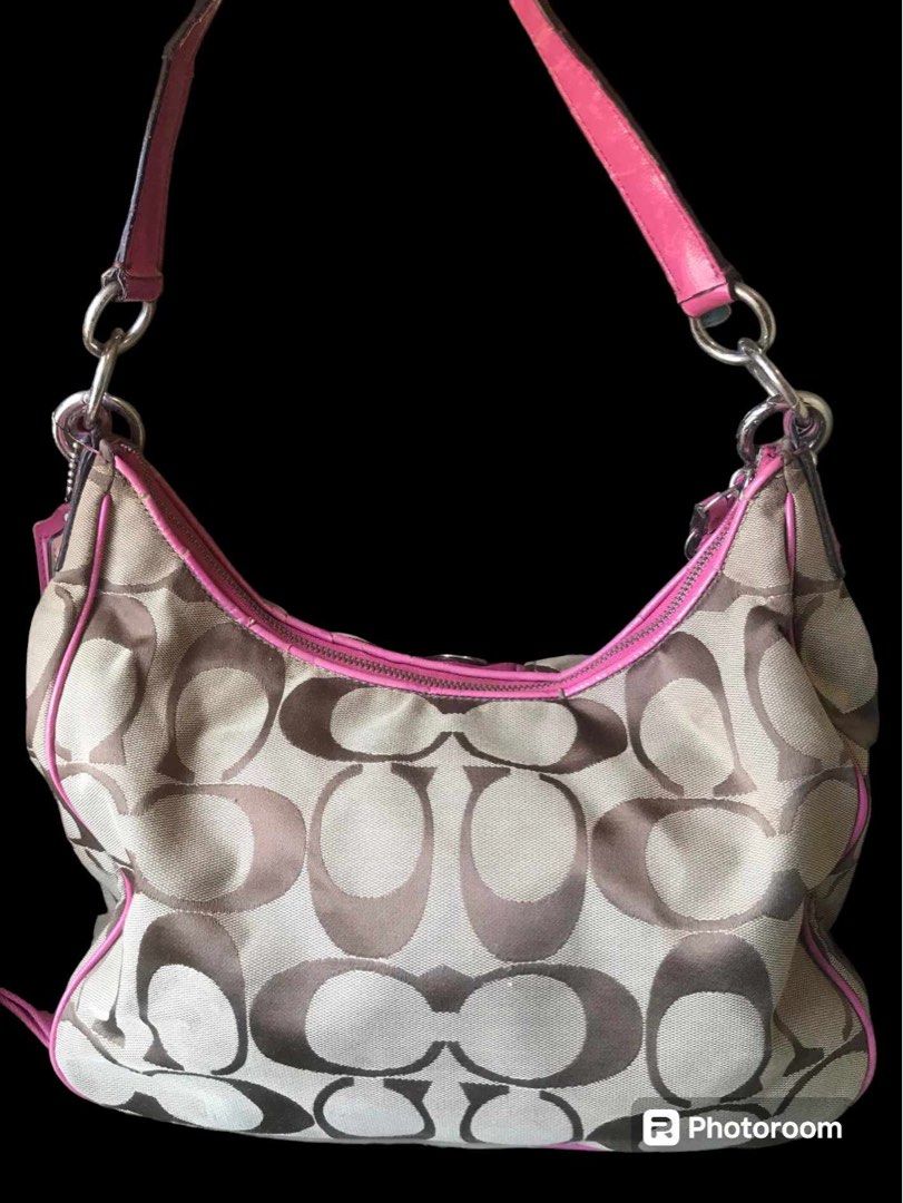 Preloved Coach Two Way Bag (Category: Luxury Bags & Wallets) located in Muntinlupa City. Submitted by luxbagsandapparelsph (Listing ID 1300499057, Image 3). Description: Authentic Coach Bag 2-way Visible flaws on the zipper lining and handle Minor scratches on hardwares Adjustable strap.