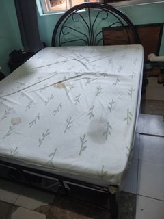 Queen size metal bed frame and Mandaue Foam spring mattress