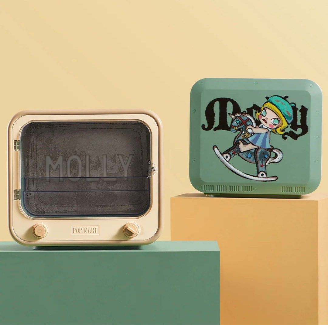Molly Display Container (Category: Designer & Blind Box Toys) located in Manila. Submitted by thefurnroom (Listing ID 1300579973, Image 2). Description: For Sale Molly Display Container from Popmart ✨Brand New Sealed ✨With luminous light Price: 6000 Php Message me for more details! Payment: Gcash/Bdo Transfer .