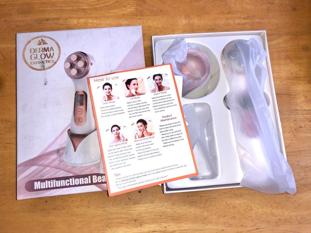 RF portable Multifunctional Beauty DEVICE BY DERMAGLOW (Category: Face Care) located in Pasig City. Submitted by jamcolecciones (Listing ID 1300523975, Image 1). Description: Rarely used. Bought this for 5K. Charger is Bluetooth usb type. This is a portable RF. Best used with your beauty serum or RF facial cream. Works perfectly. Tamad lang ako talaga… lol All settings are working. .