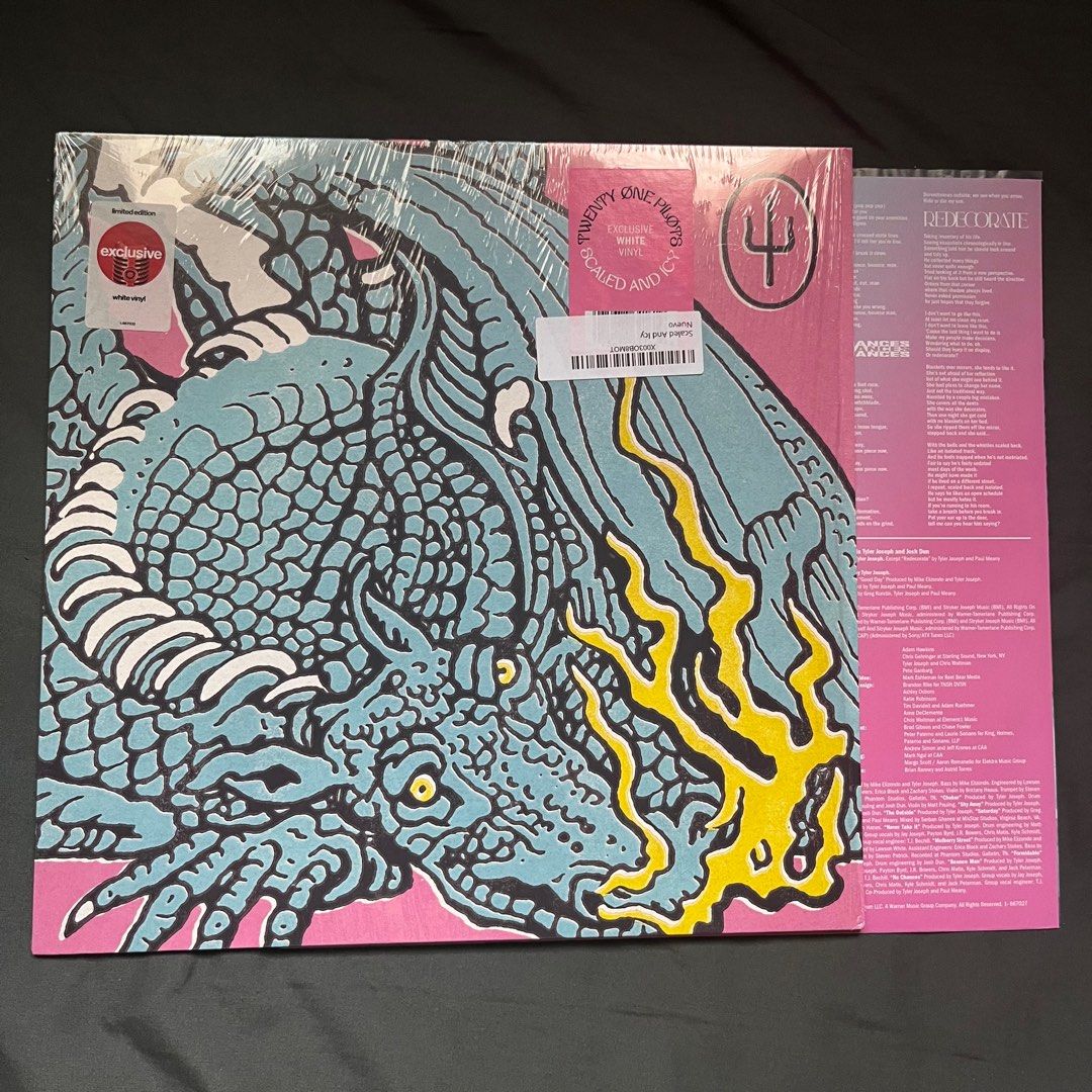 Scaled and Icy - Twenty One Pilot (White Pressing) (Category: Vinyls) located in Quezon City. Submitted by mono.nomo (Listing ID 1300466204, Image 1). Description: target exclusive (white pressing) played only twice with inner and outer sleeve.