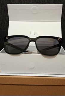 CDior Sunglasses for women/ladies with box