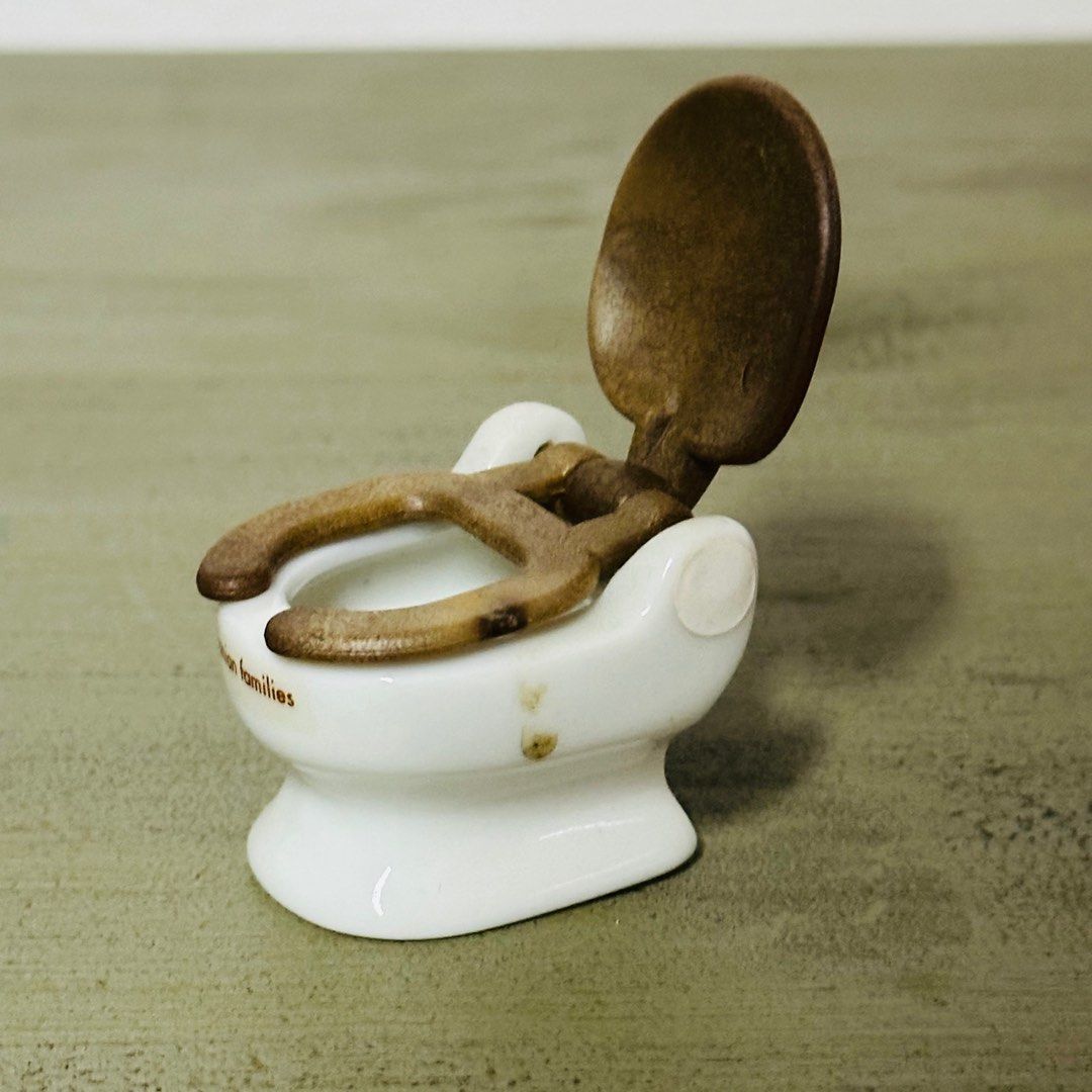 SYLVANIAN FAMILIES EPOCH Ceramic Brown Toilet Bathroom Furniture Miniature Figure - PreOwned (Category: Designer & Blind Box Toys) located in Candon. Submitted by deign.garage.shop (Listing ID 1300588883, Image 3). Description: 💥 SYLVANIAN FAMILIES EPOCH 💥 ✅ Ceramic Brown Toilet Bathroom Furniture ✅ Miniature Figure - PreOwned from Japan ✅ Collectible Miniature Doll House Figure 🚚 COD via Xhopee Checkout.