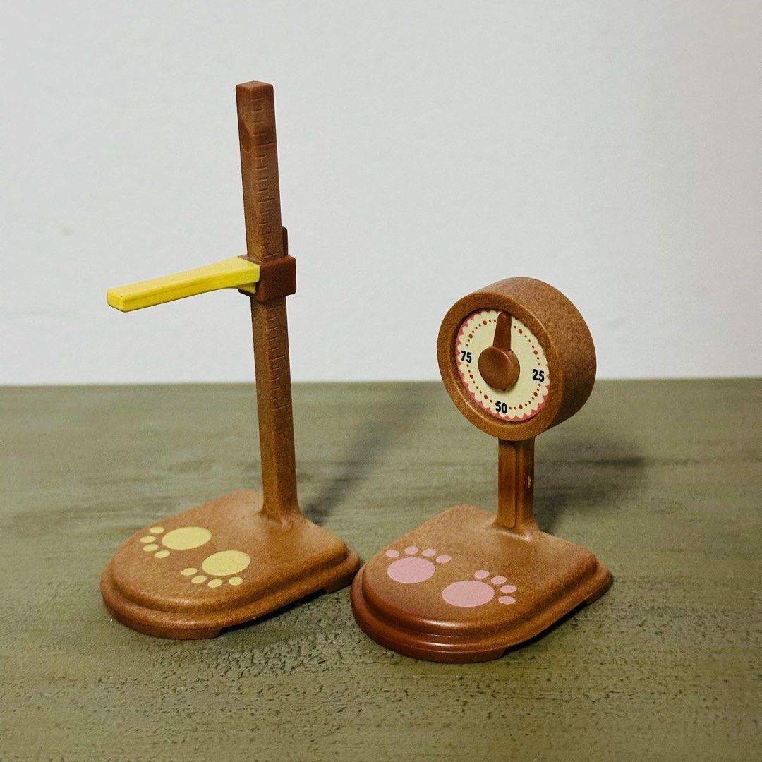 SYLVANIAN FAMILIES EPOCH Weight & Height Measurement Miniature Furniture Toy - PreOwned (Category: Kids Toys) located in Candon. Submitted by deign.garage.shop (Listing ID 1300586839, Image 3). Description: 💥 SYLVANIAN FAMILIES EPOCH Weight & Height Measurement Miniature Furniture Toy - PreOwned from Japn Box 💥 ✅ Collectible Miniature Figures 🚚 COD via Xhopee Checkout.