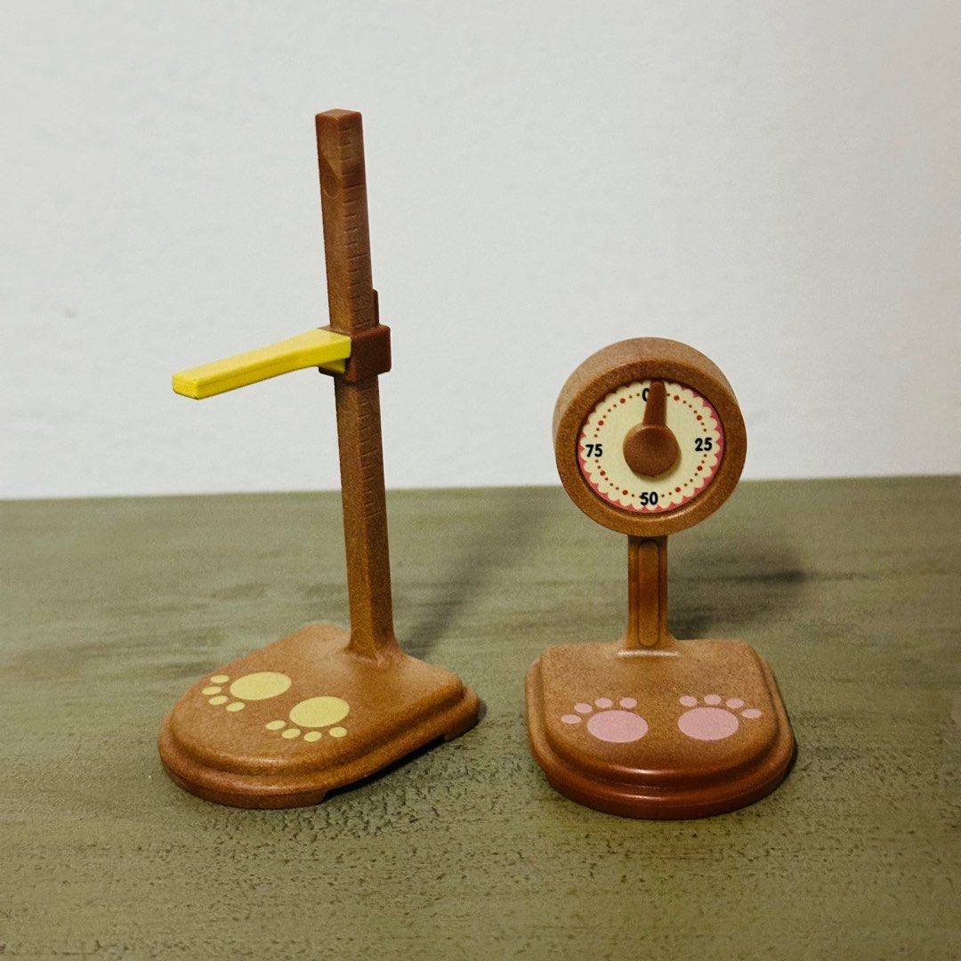SYLVANIAN FAMILIES EPOCH Weight & Height Measurement Miniature Furniture Toy - PreOwned (Category: Kids Toys) located in Candon. Submitted by deign.garage.shop (Listing ID 1300586839, Image 1). Description: 💥 SYLVANIAN FAMILIES EPOCH Weight & Height Measurement Miniature Furniture Toy - PreOwned from Japn Box 💥 ✅ Collectible Miniature Figures 🚚 COD via Xhopee Checkout.