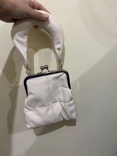 (Kategori: ) berada di . Dikirim oleh msesnova (ID iklan 1300446397, Gambar 1). Deskripsi: .