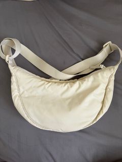Uniqlo Dumpling Bag