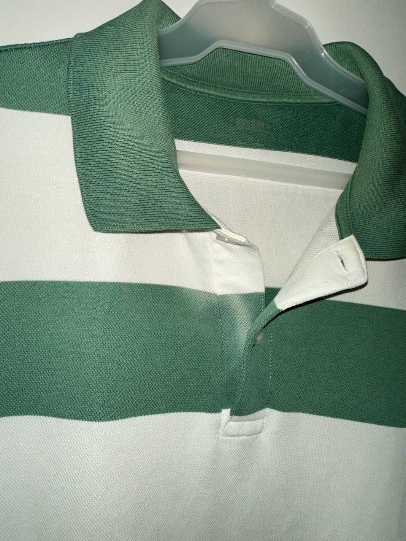 Uniqlo Men Polo Shirt (Category: Tshirts & Polo Shirts ) located in Manila. Submitted by poponatics (Listing ID 1300560860, Image 3). Description: Uniqlo stripes 9.5/10 color rate minimal discoloration issue Size: 18-19" shoulder/ 27" length Pm if interested..