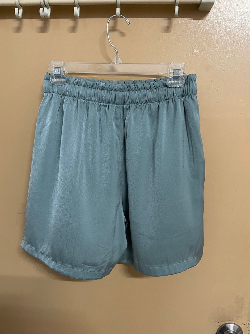 Uniqlo satin shorts