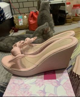 (Category: ) located in . Submitted by ray_shaa (Listing ID 1300537845, Image 1). Description: .