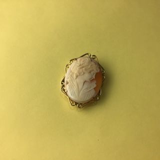 Vintage Cameo Shell Pendant/Scarf Ring